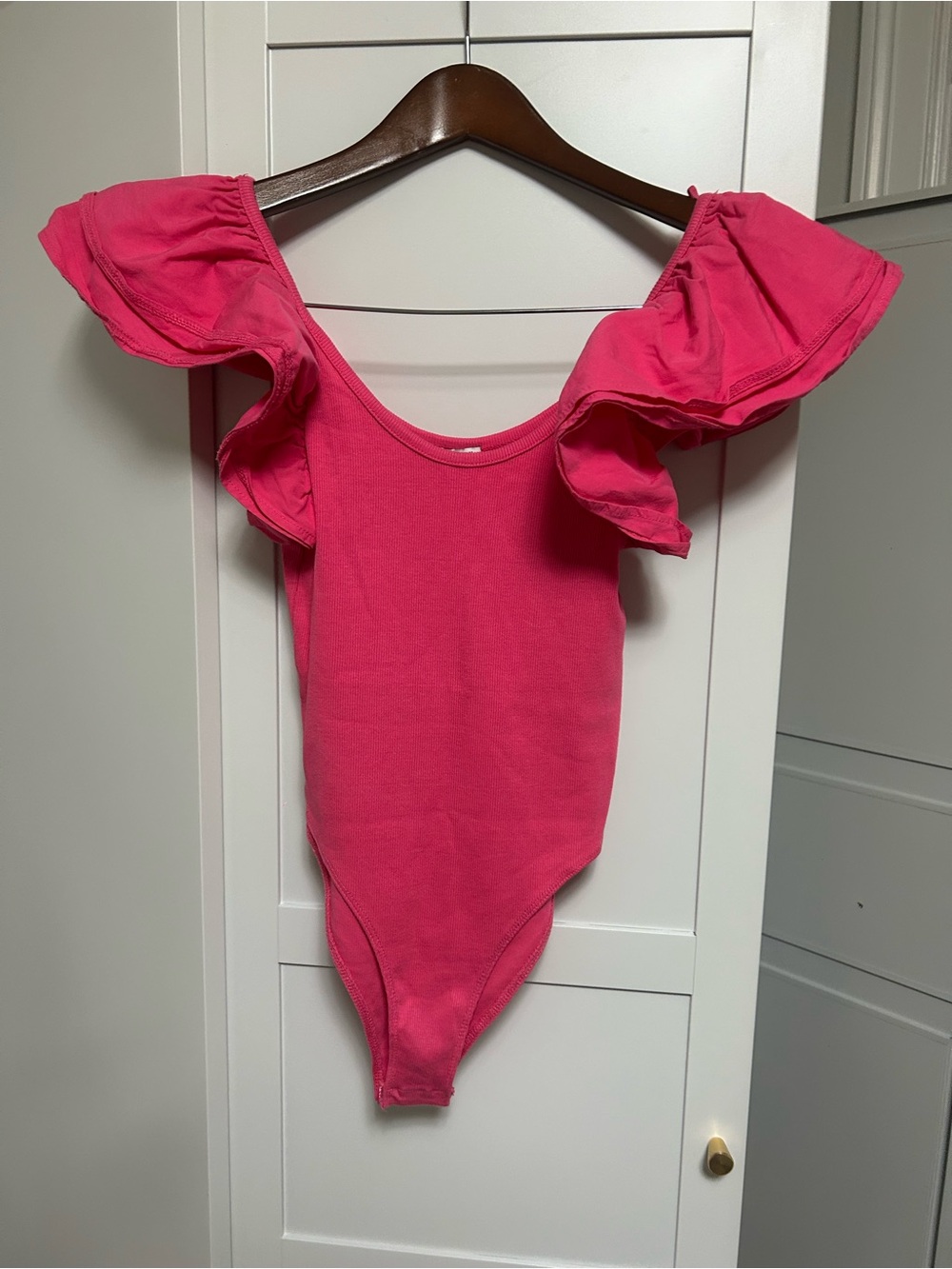 Zara Hot Pink Ruffled Sleeve Bodysuit